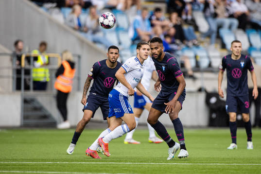 IFK Norrköpings Eman Markovic och Malmö FFs Isaac Kiese