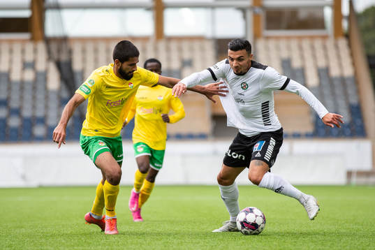 Dalkurds Suleman Zurmati och Örebros Ahmed Yasin