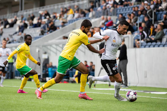 Dalkurds Suleman Zurmati och Örebros Ahmed Yasin