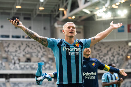 Djurgårdens Victor Edvardsen jublar