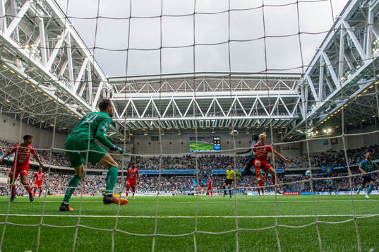 Djurgårdens Emmanuel Justine Rabby Banda och Värnamos