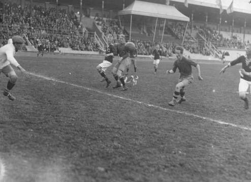 Fotboll, Skåne-Gestrikland och en hund spela fotboll 16