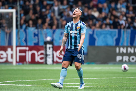 Djurgårdens Victor Edvardsen reagerar