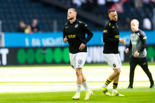 s John Guidetti på uppvärmningen