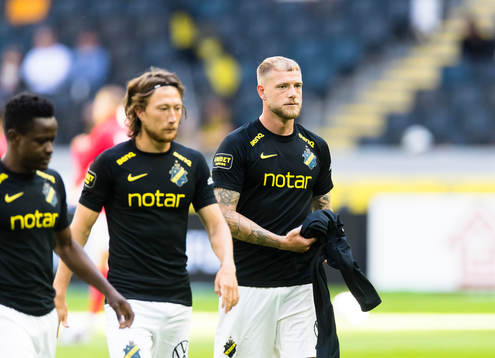 s John Guidetti på uppvärmningen
