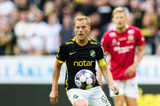 s Sebastian Larsson