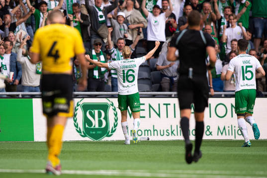 Hammarbys Gustav Ludwigson jublar