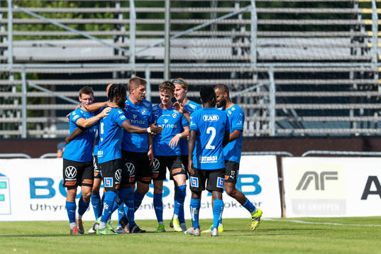 Halmstads spelare jublar