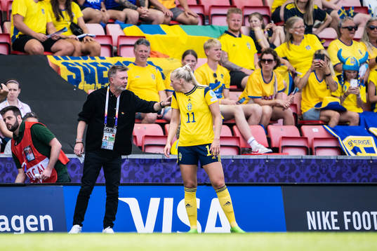 Peter Gerhardsson, head coach and Stina Blackstenius of