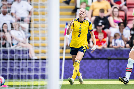 Kosovare Asllani of Sweden