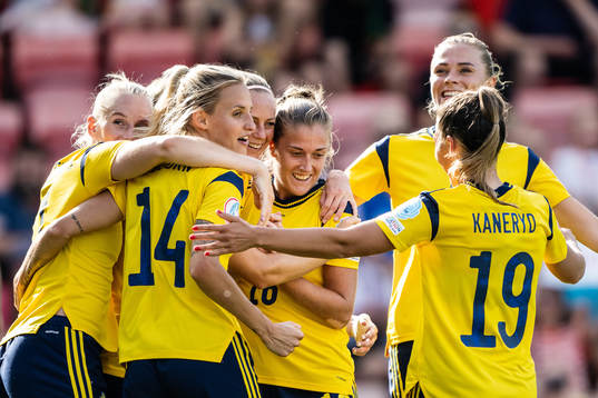 Bläddra bland fler bilder av UEFA Women's Euro 2022, day 12, Sweden - Portugal
