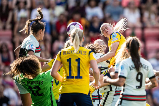 Sweden scores 3-0