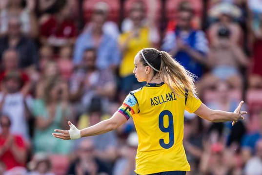 Kosovare Asllani of Sweden celebrates scoring 4-0