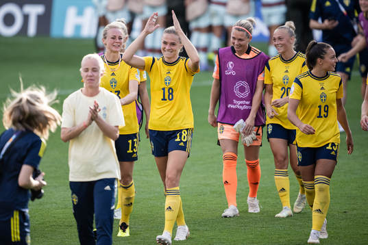 Amanda Ilestedt, Fridolina Rolfö and Caroline Seger