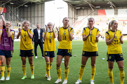 Players of Sweden celebrate