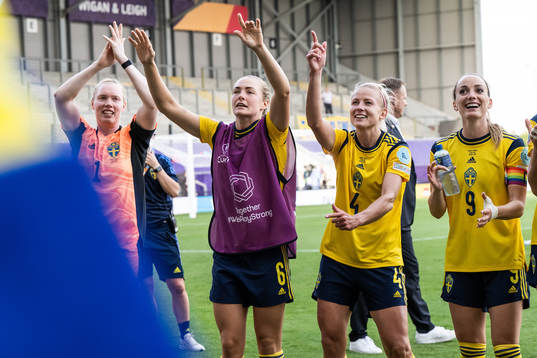 goalkeeper Hedvig Lindahl, Magdalena Eriksson and Hanna