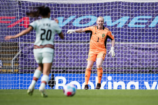 goalkeeper Hedvig Lindahl of Sweden