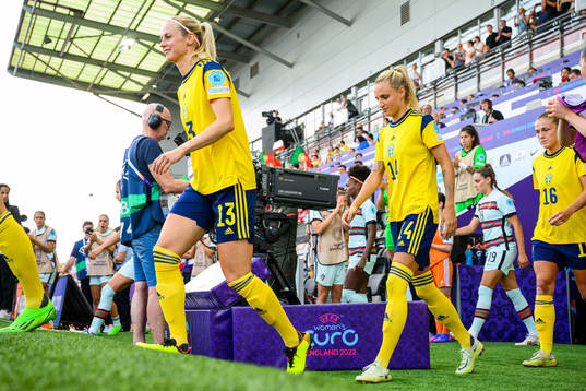 Amanda Ilestedt and Nathalie Björn of Sweden
