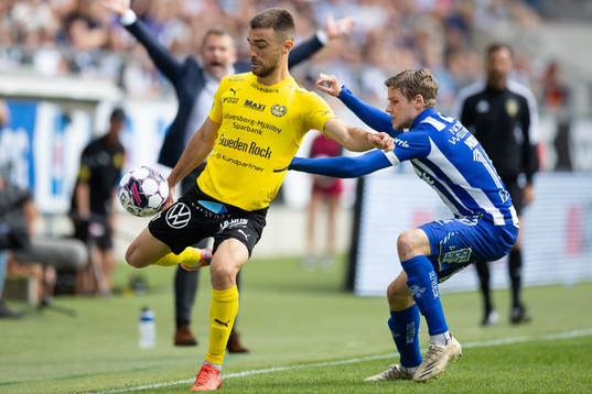 Mjällbys Carlos Moros Gracia och IFK Göteborgs Gustaf