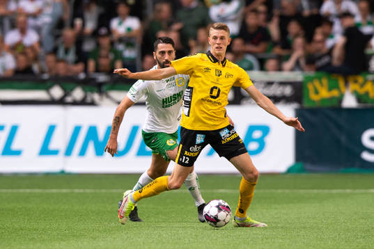 Hammarbys Nahir Besara och Elfsborgs Alexander Bernhardsson