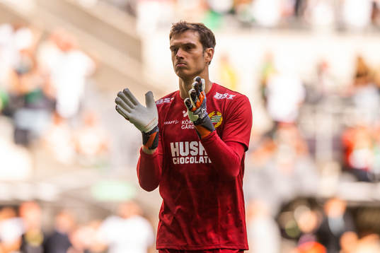 Hammarbys målvakt Davor Blazevic jublar