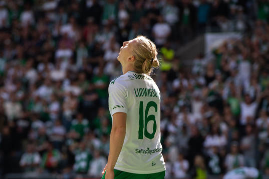 Hammarbys Gustav Ludwigson deppar