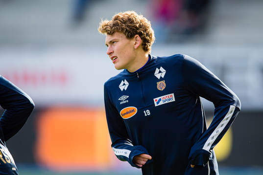 Isak Dybvik Määttä of Aalesund warms up