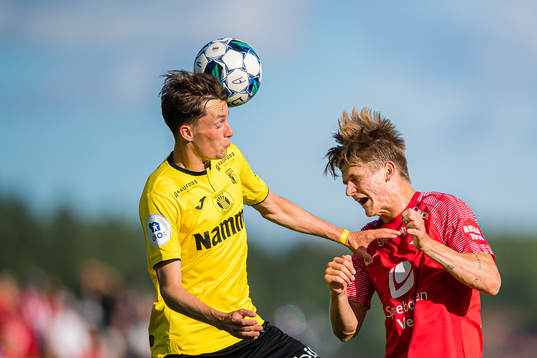 Filip Brattbakk of Raufoss and David Møller Wolfe of Brann
