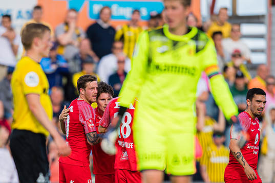 Kasper Holmboe Skaanes of Brann celebrates
