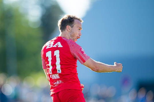Bård Finne of Brann celebrates