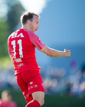 Bård Finne of Brann celebrates