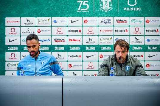 Isaac Kiese Thelin and coach Milos Milojevic