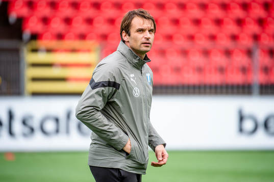 Coach Milos Milojevic