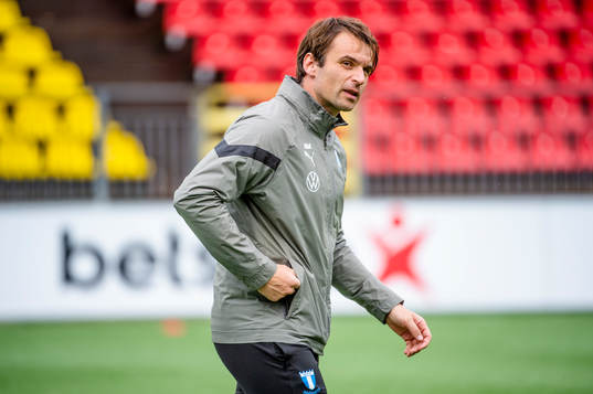 Coach Milos Milojevic