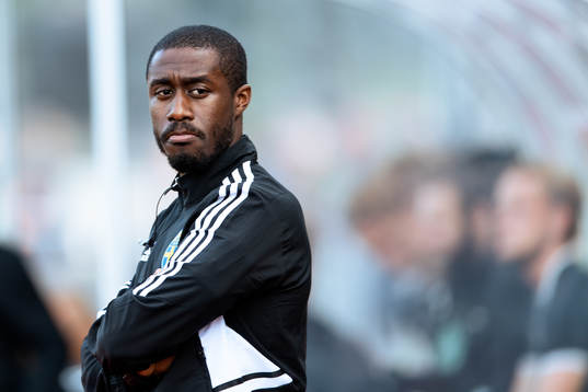 Fjärdedomare Fredrik Oppong