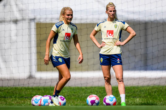 Amanda Nilden and Sofia Jakobsson of the Swedish women's