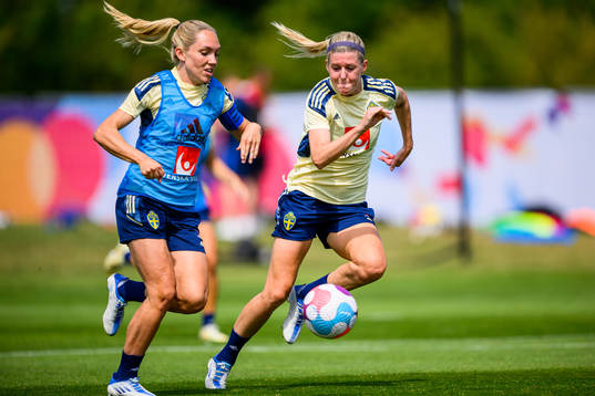 Elin Rubensson and Olivia Schough of the Swedish women's