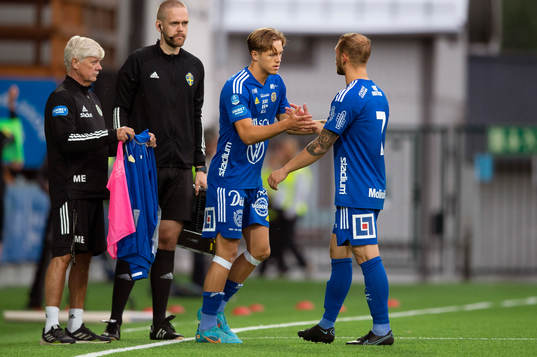 GIF Sundsvalls Erik Andersson är skadad och byter med