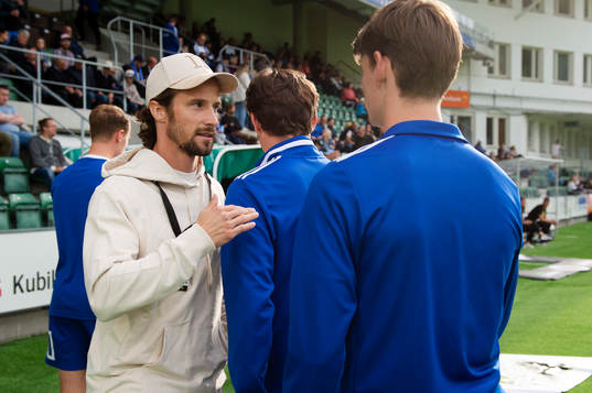 GIF Sundsvalls Linus Hallenius innan fotbollsmatchen i