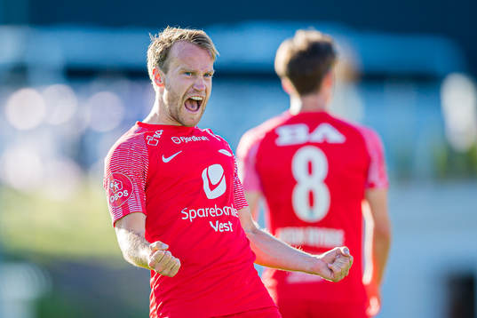 Bläddra bland fler bilder av Football, OBOS-ligaen, Raufoss - Brann