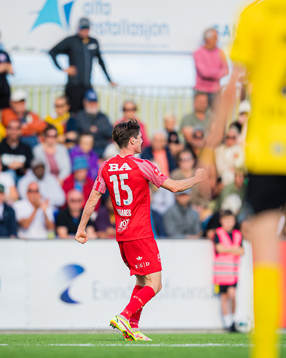 Kasper Holmboe Skaanes of Brann celebrates