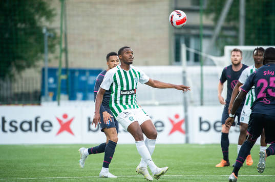 Renan Abner Do Carmo De Oliveira of FK Zalgiris and Martin