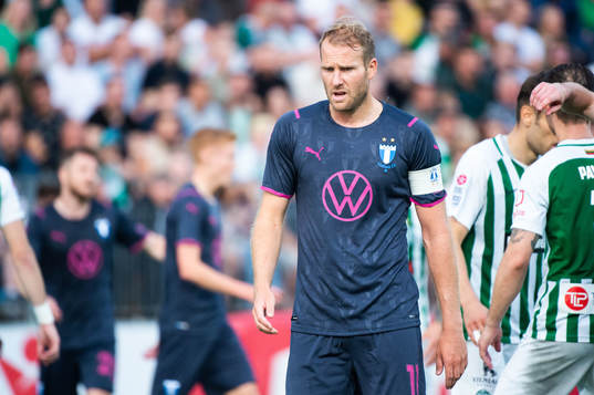 Ola Toivonen of Malmö FF looks dejected