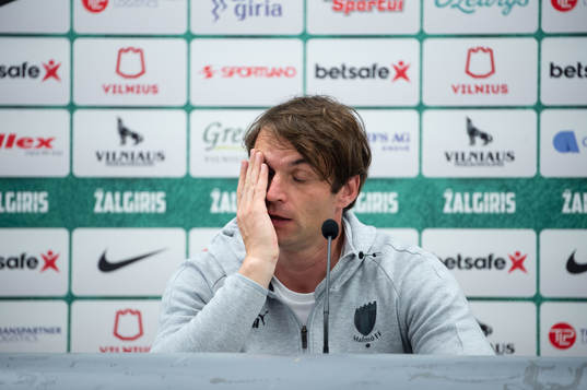 Milos Milojevic, head coach of Malmö FF looks dejected