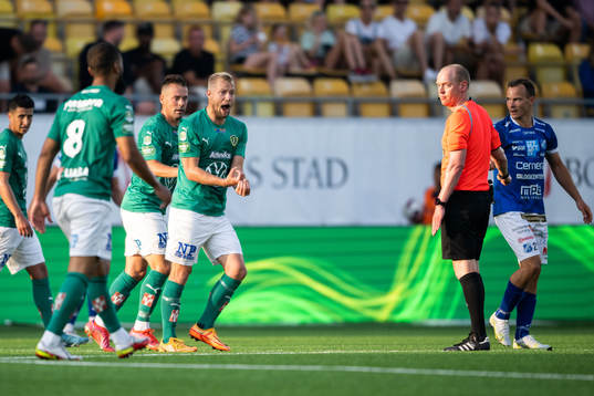 Jönköpings Södras Sebastian Crona reagerar på domslut