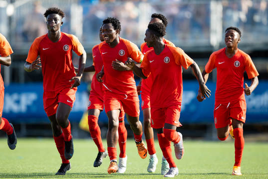 Right to Dream spelare jublar
