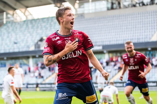 Bläddra bland fler bilder av Fotboll, Superettan, Örgryte - Brommapojkarna