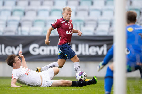Brommapojkarnas Robin Frej och Örgrytes Hampus Dahlqvist