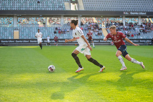 Brommapojkarnas Monir Jelassi och Örgrytes Isak Dahlqvist