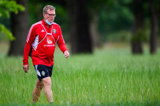 Leif Troedsson, goalkeeper coachof the Swedish women's